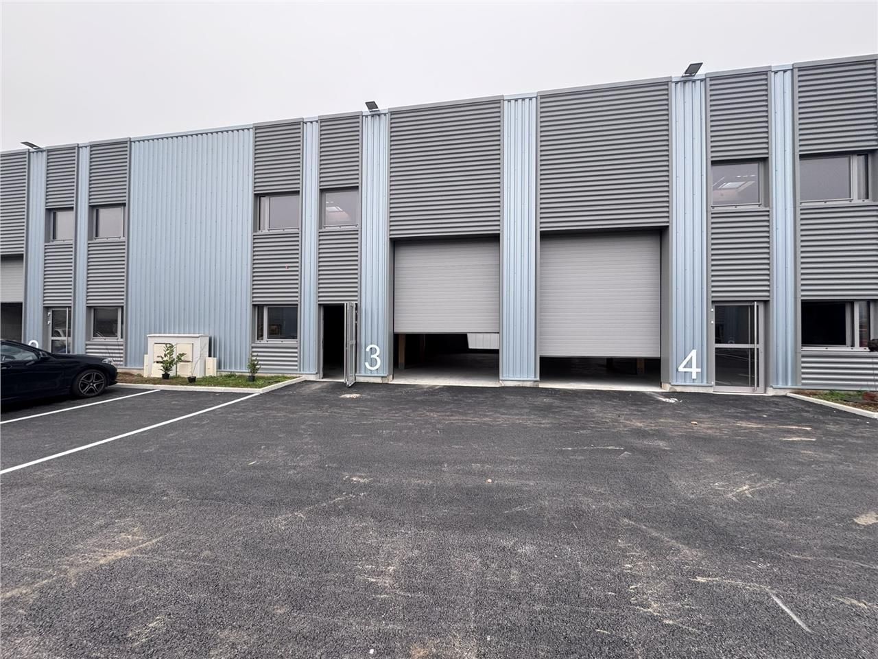 Savills vous propose une opportunité de 10 cellul