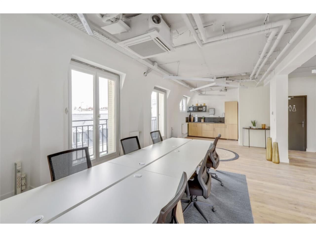 Au sein d'un immeuble est de style haussmannien r