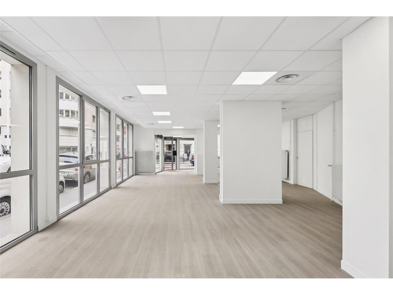 Savills vous propose 100 m² de bureaux à la locat