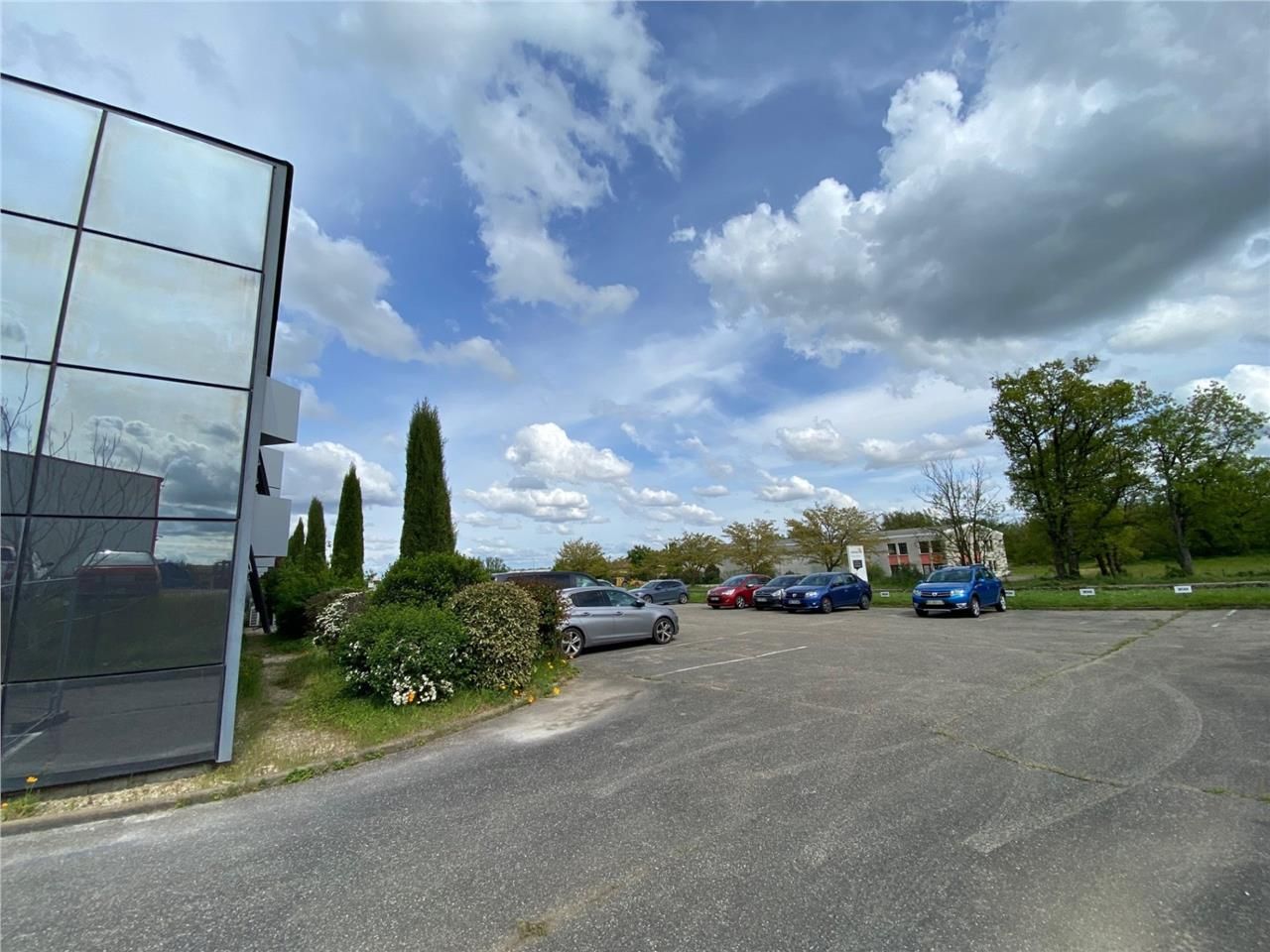 Savills vous propose à la location un espace modu