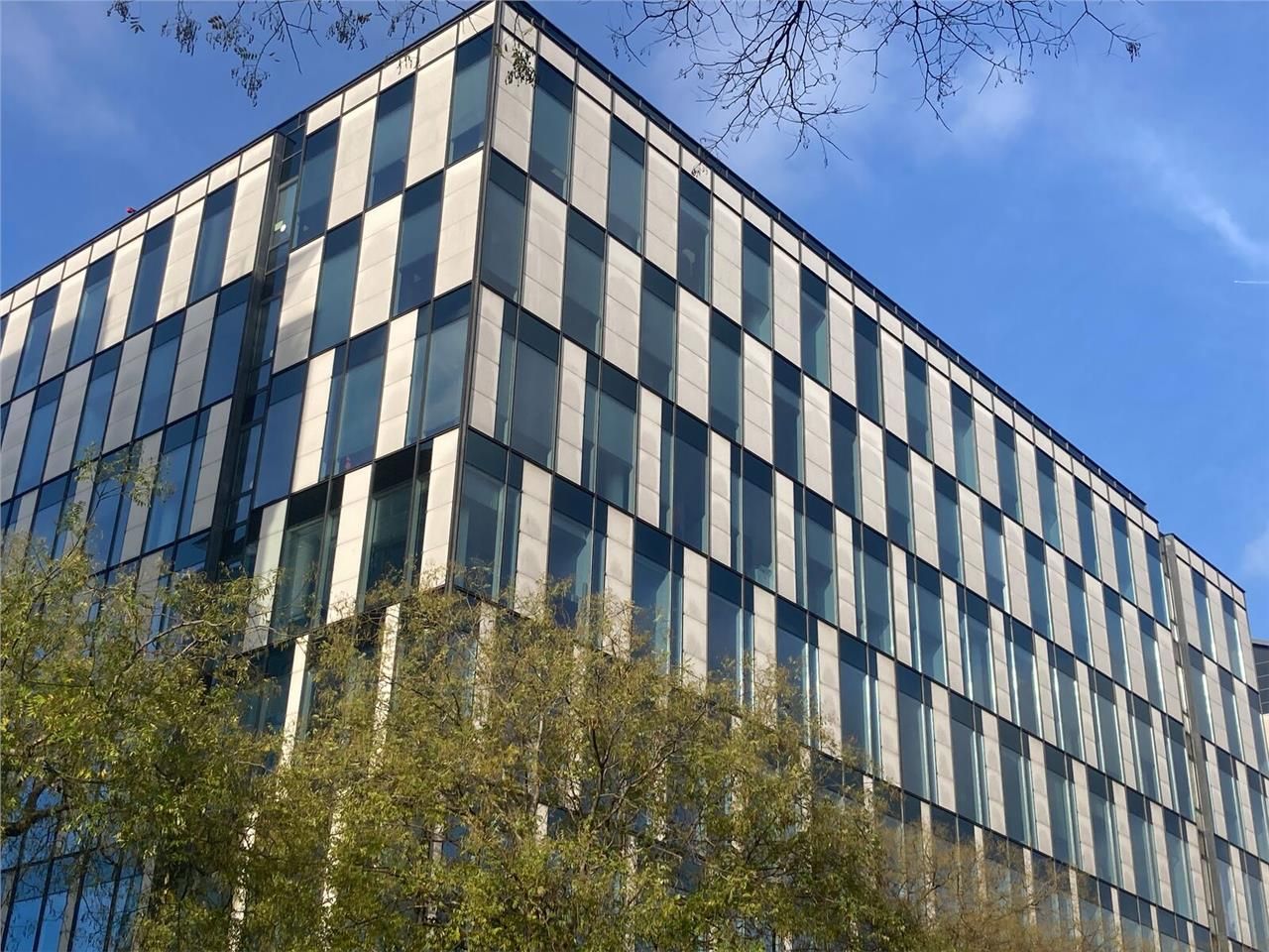 Savills propose à la location des bureaux idéalem