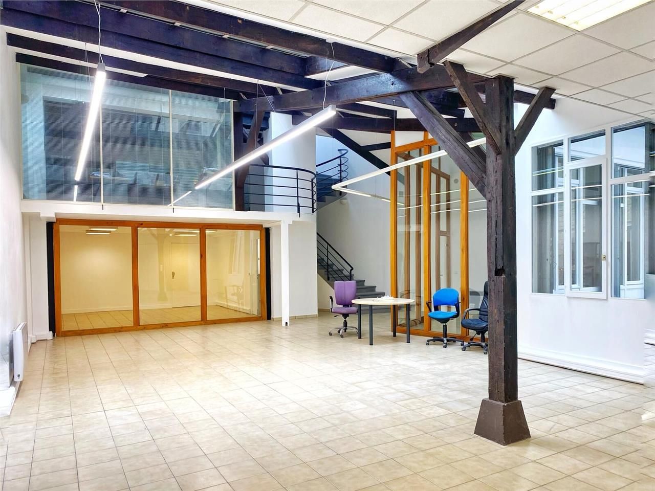 SAVILLS vous propose une surface de bureaux d'env