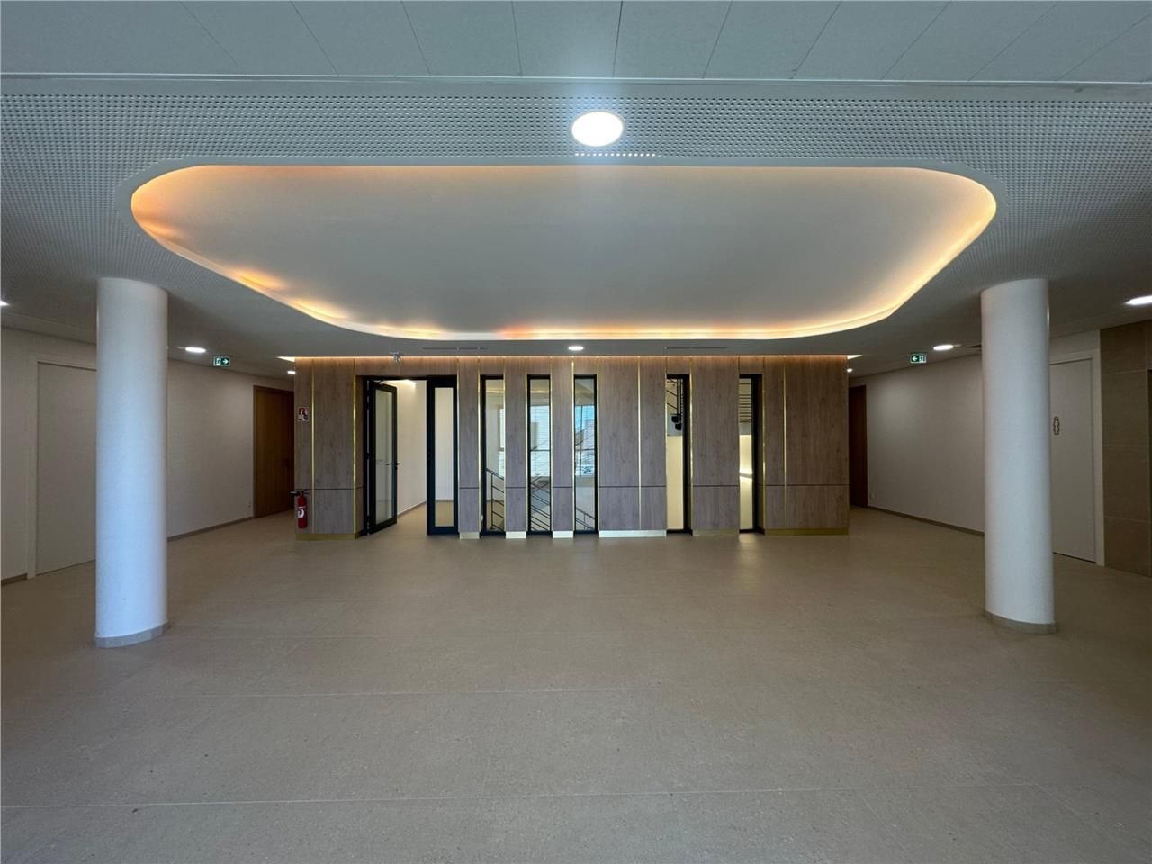 Savills vous propose à la location différentes su