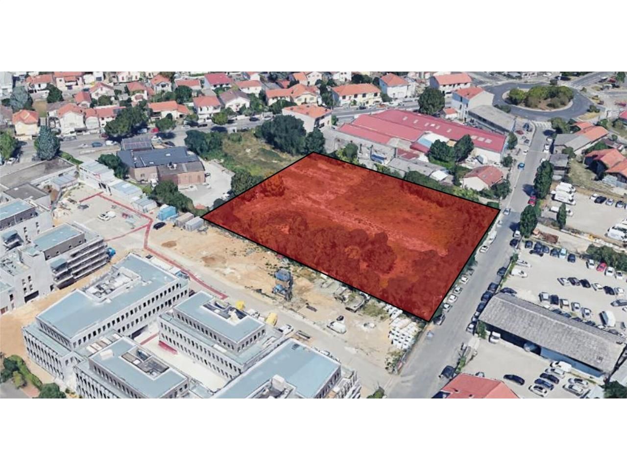 BRON (69500) - A VENDRE -  TERRAIN POUR CLE EN MA