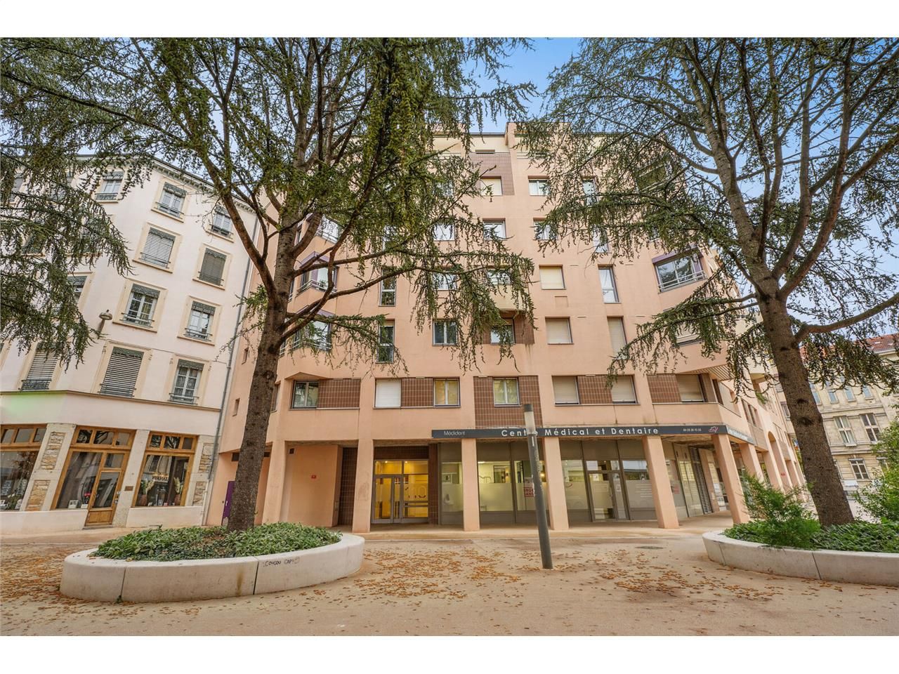 Savills Lyon vous propose en exclusivité des bure