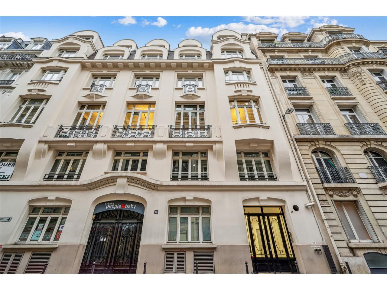 Savills vous propose à la location un espace de b