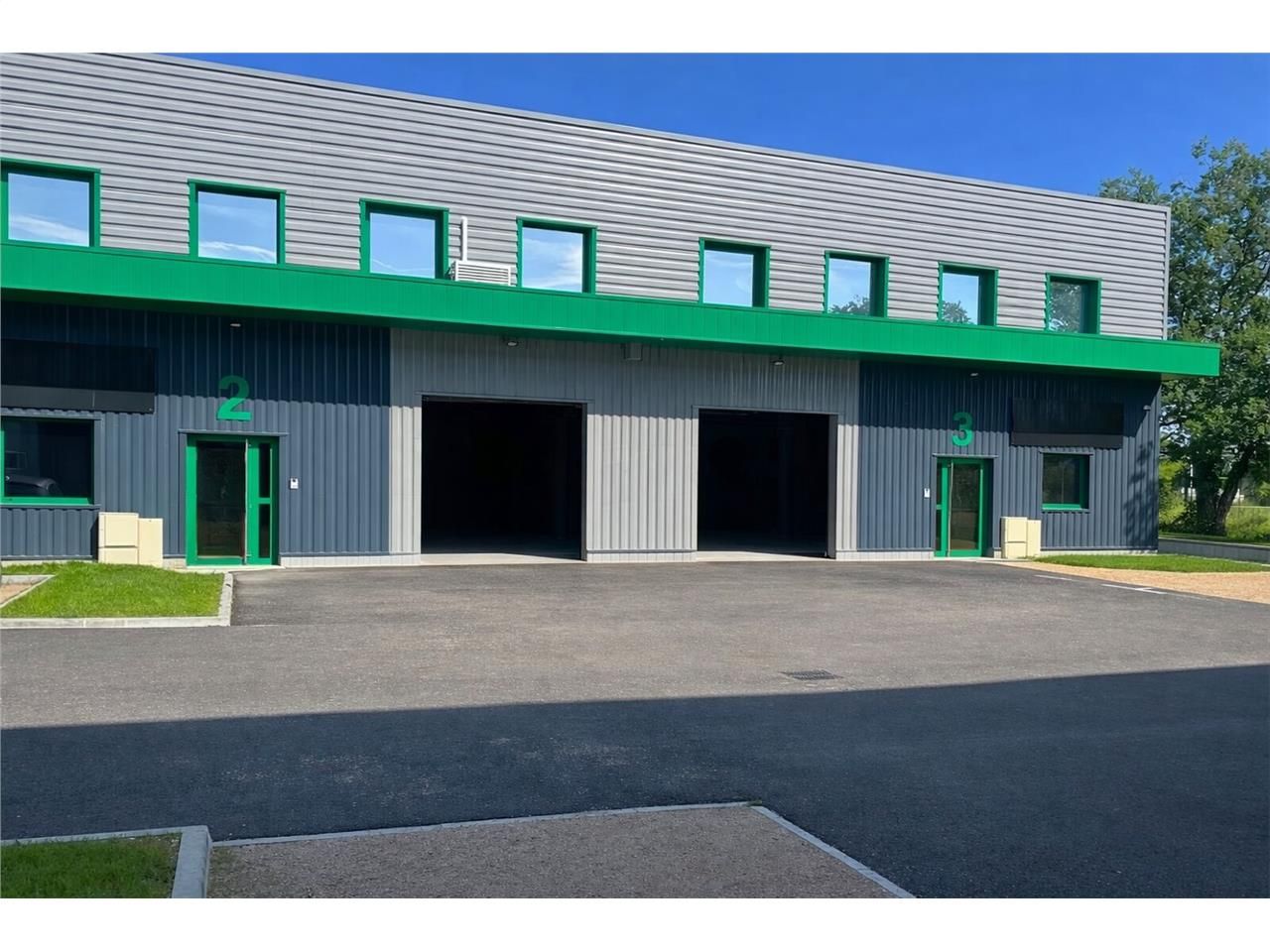 Savills Lyon vous propose à la location deux cell