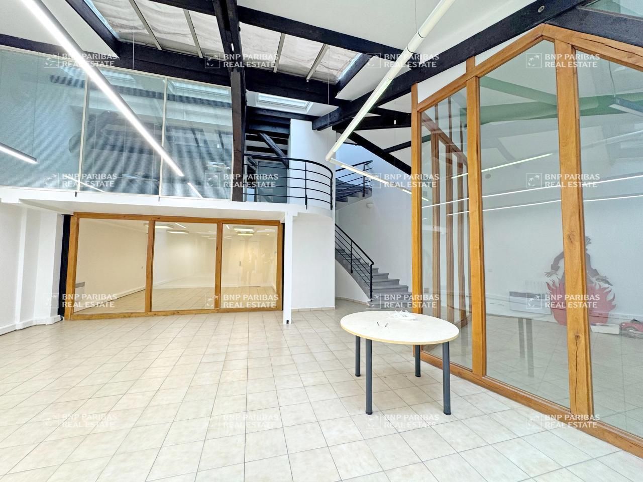 320.08 m² pour ce bureaux en vente à Paris