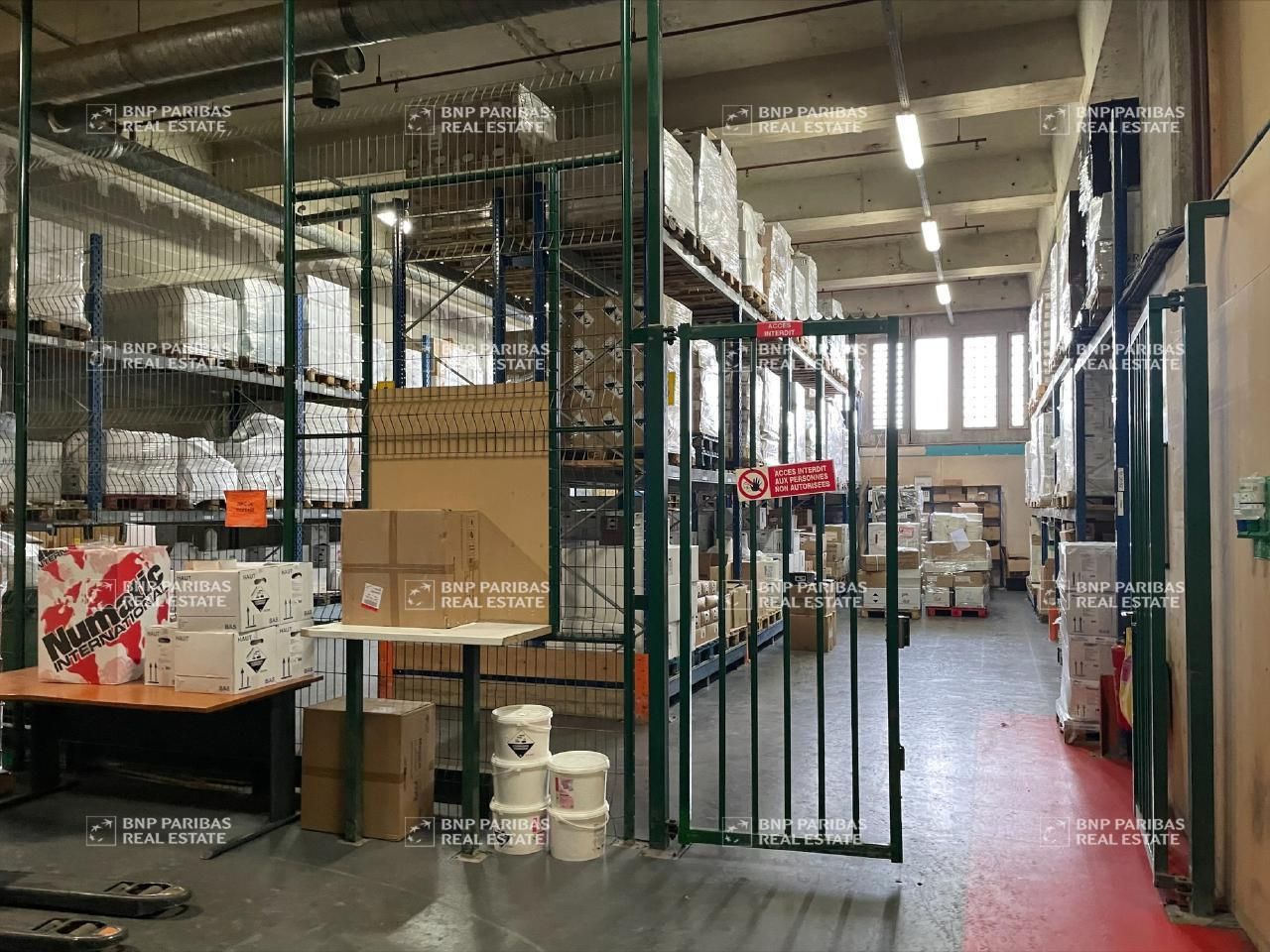 Vente Activité 2740 m² non divisibles 93100 Montreuil