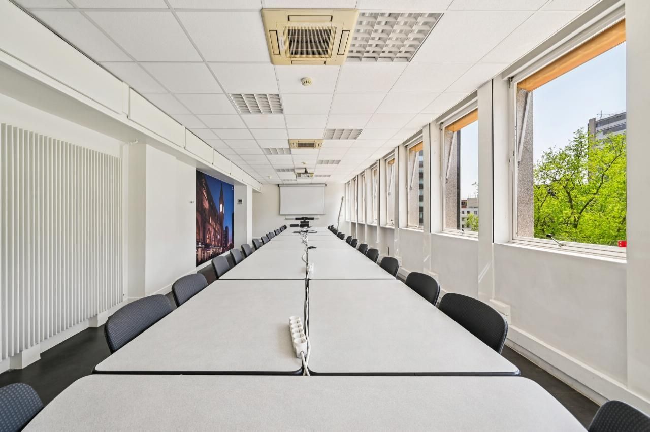 600 m² pour ce bureaux en location à Paris