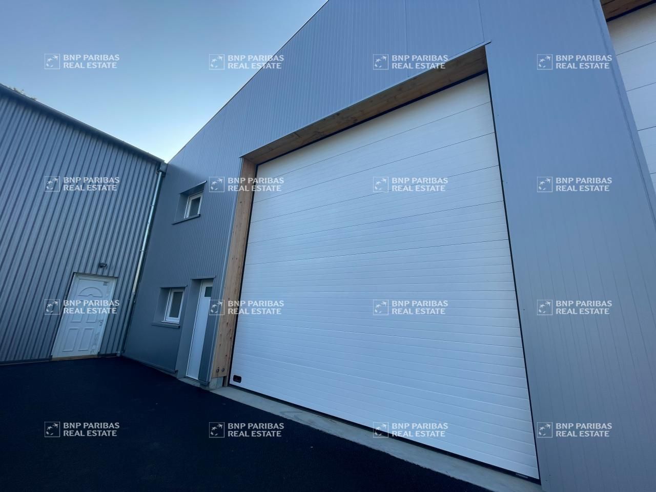 378 m² pour ce activité en location à Breal-sous-montfort