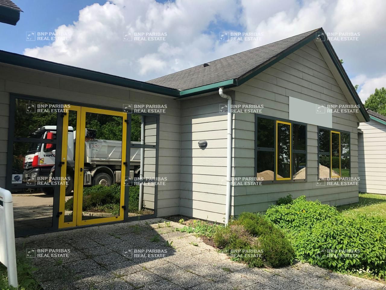 Location Bureaux 281 m² divisibles 45800 Saint jean de braye