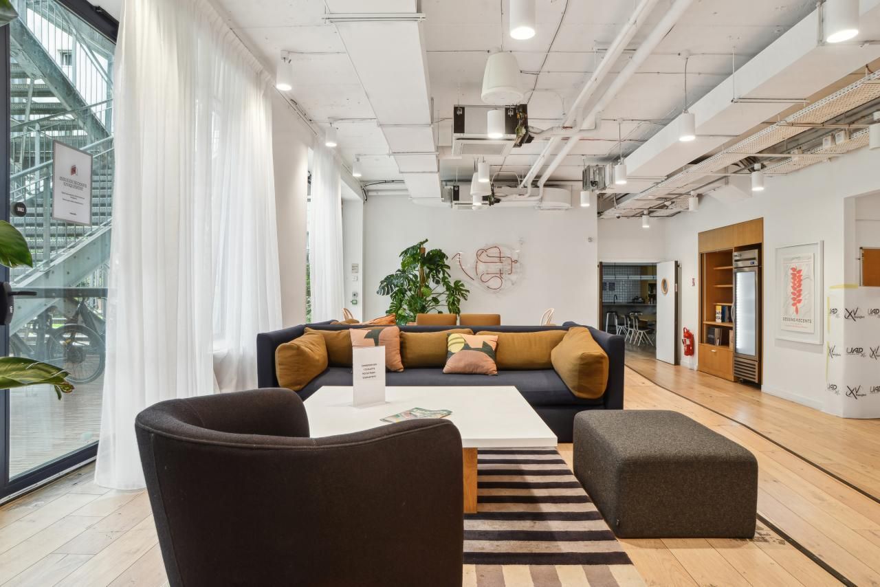 1836.6 m² pour ce bureaux en location à Paris