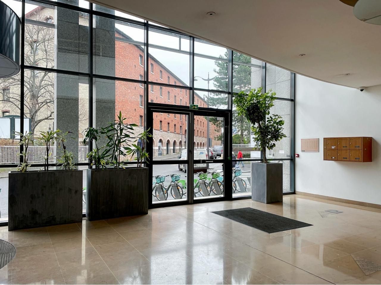 1986.45 m² pour ce bureaux en location à Paris