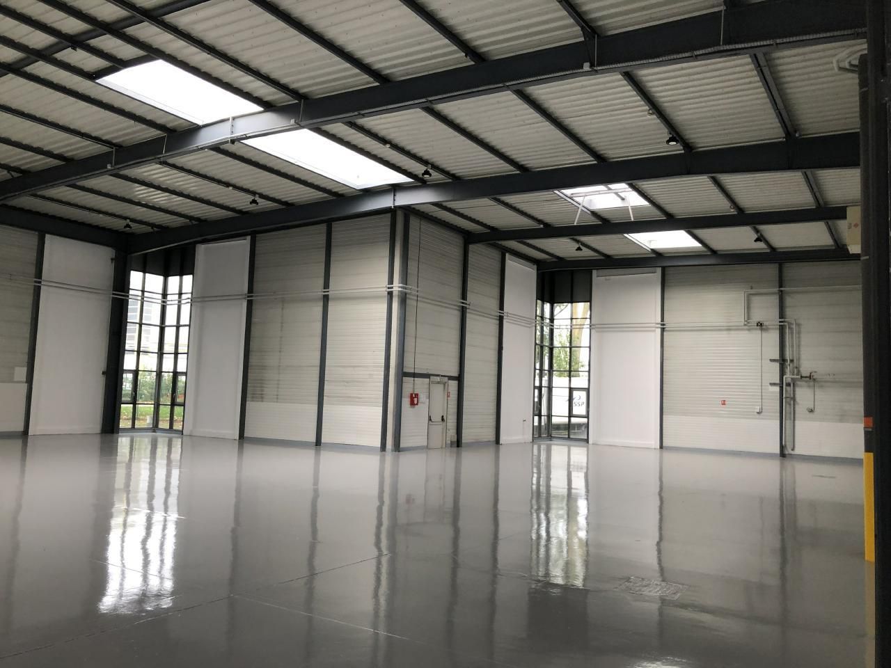 1001 m² pour ce pme-pmi en location à Le mesnil-amelot