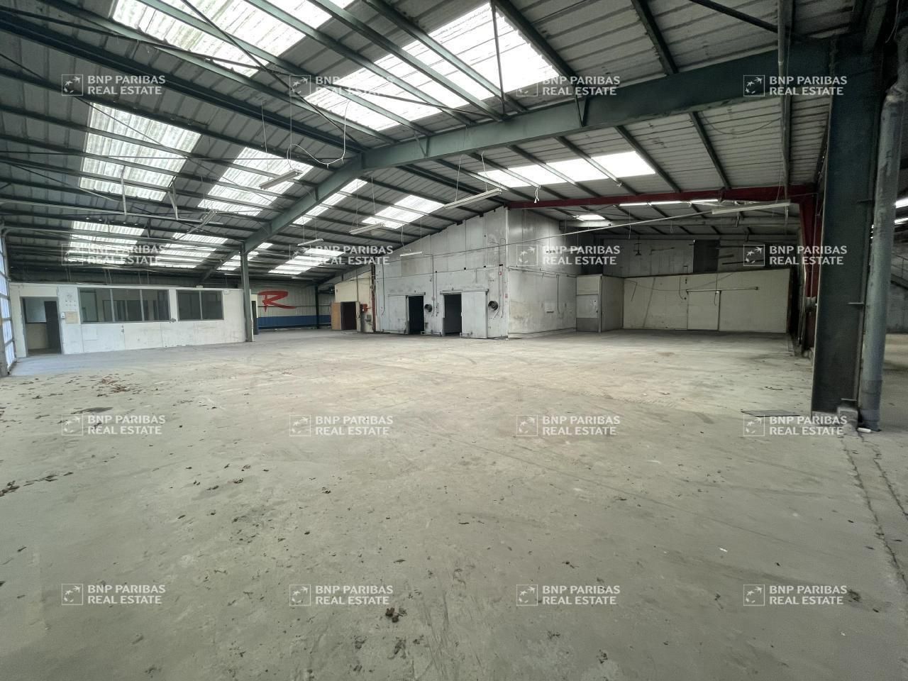 885 m² pour ce activité en location à Noyal-sur-vilaine