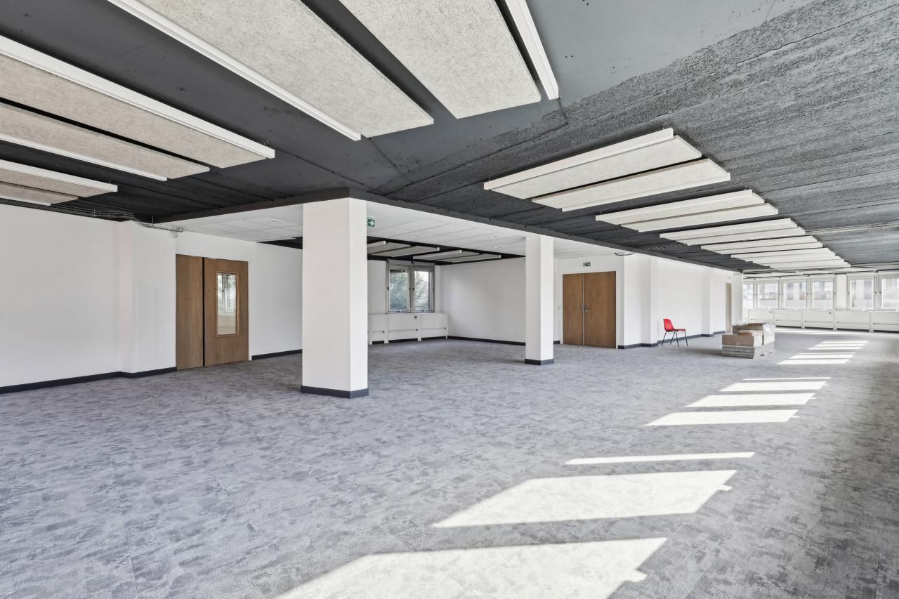 948.9 m² pour ce bureaux en location à Paris