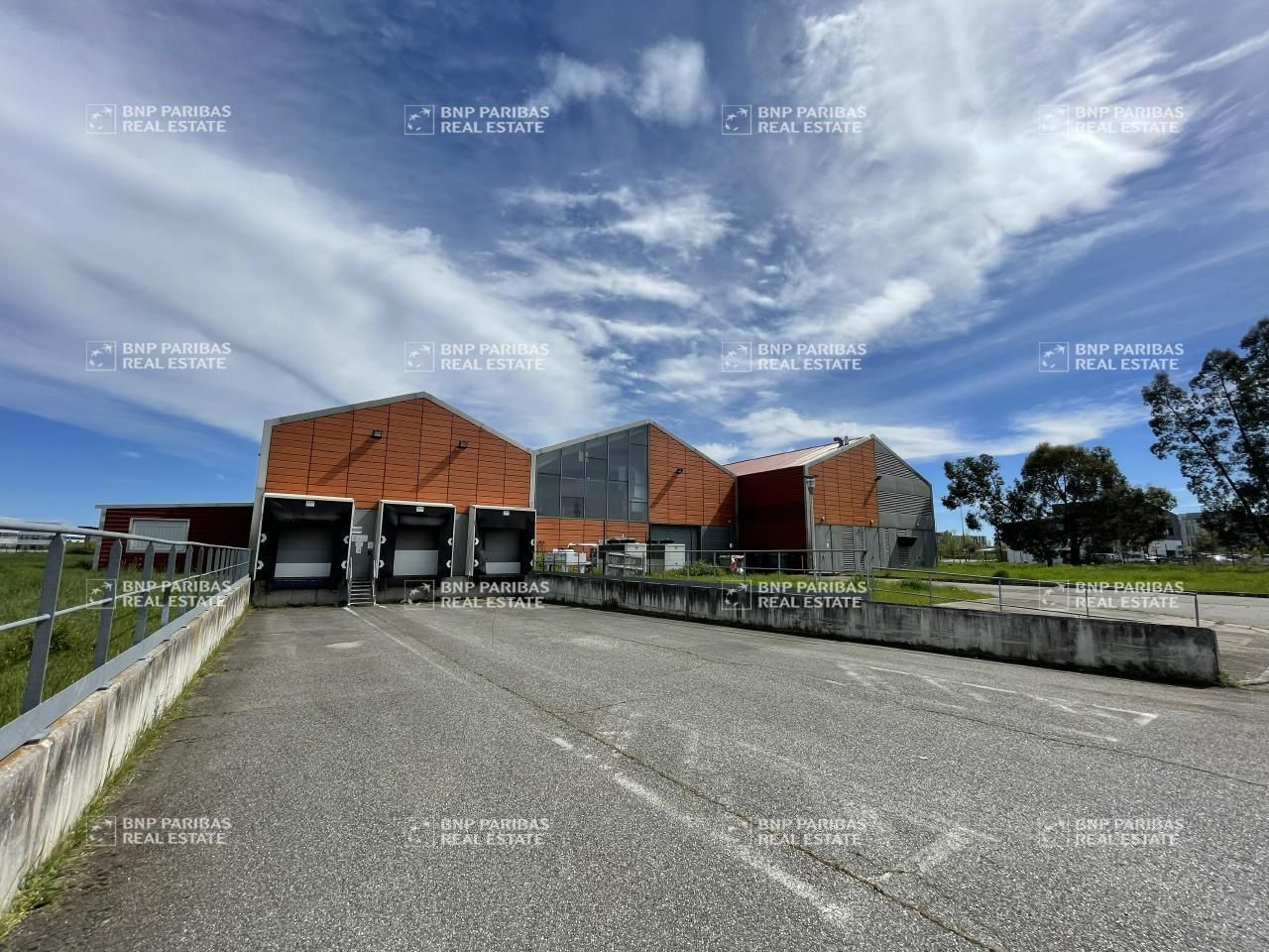 3850 m² pour ce activité en location à Toulouse