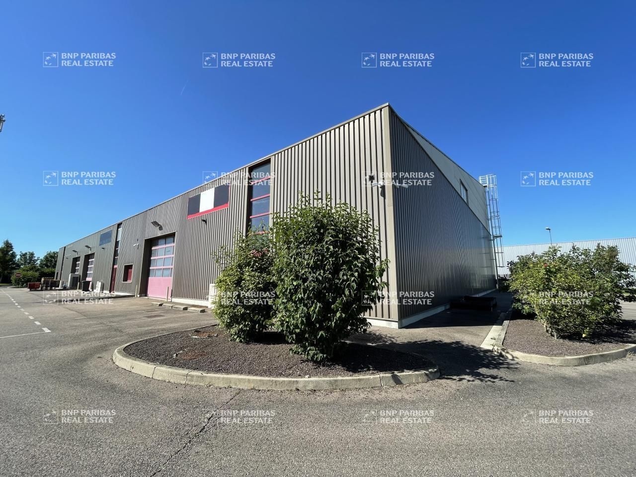 265 m² pour ce activité en location à Levernois