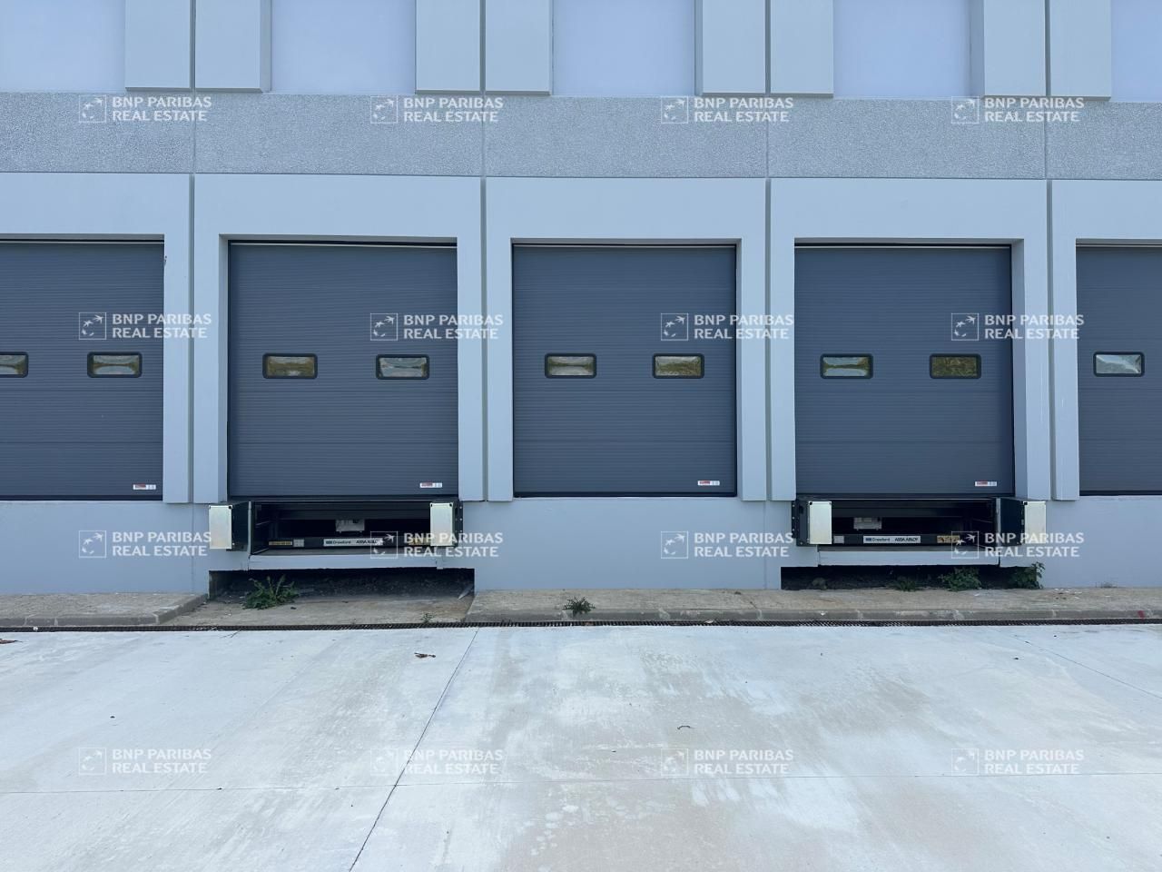 8000 m² pour cetentrepôts classe c en location à Lisses