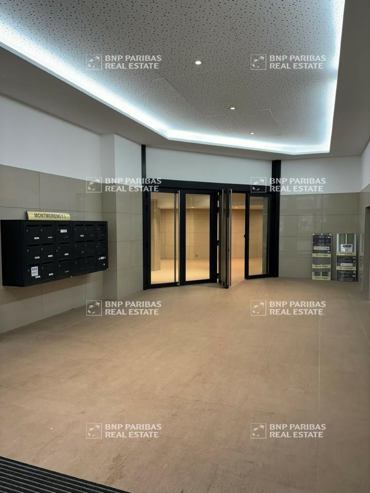 589 m² pour ce bureaux en location à Rouen