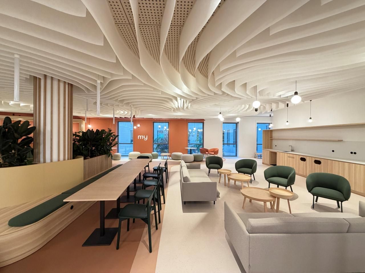 14535.7 m² pour ce bureaux en location à Montreuil