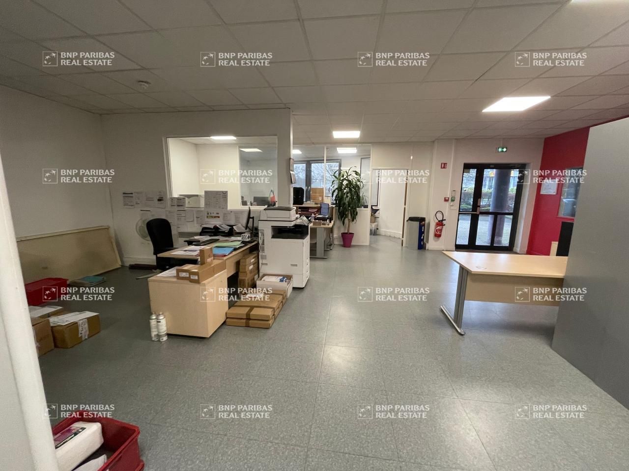 260.61 m² pour ce pme-pmi en location à Lognes