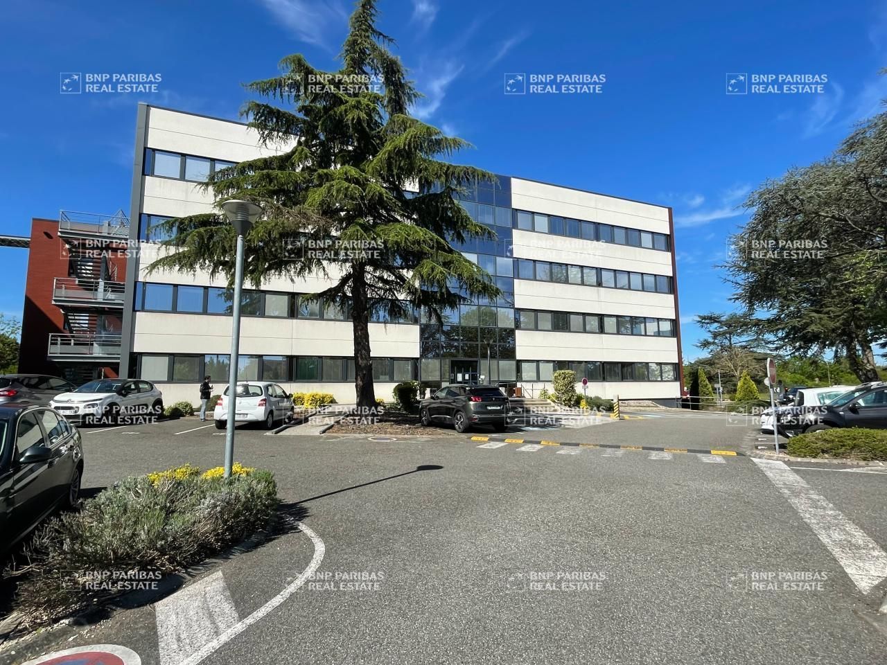 1100 m² pour ce bureaux en location à Toulouse