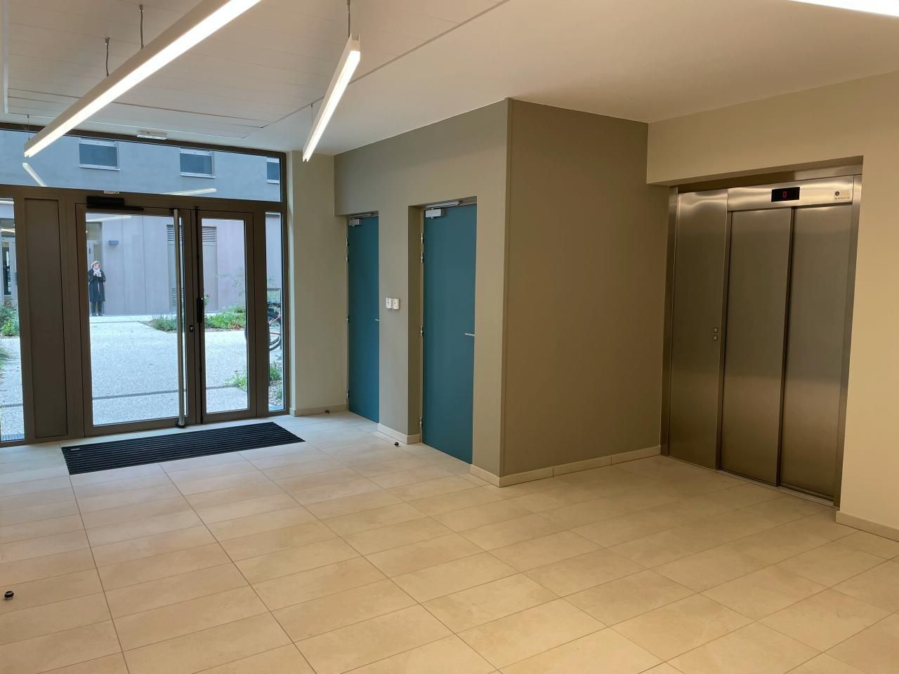 1460 m² pour ce bureaux en vente à Décines-charpieu