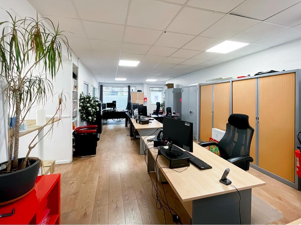 120 m² pour ce bureaux en location à Paris