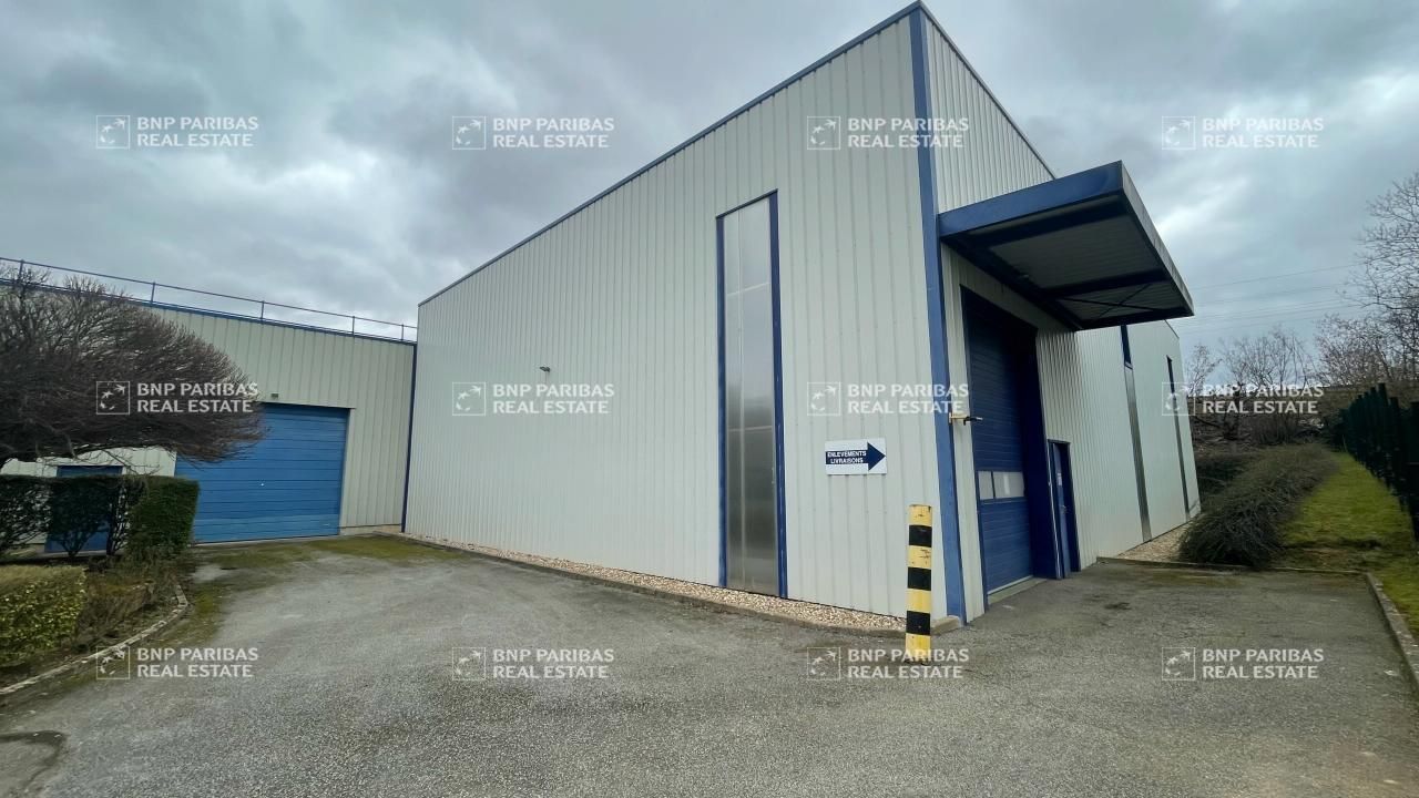 1950 m² pour ce activité en location à Saint-germain-de-la-grange