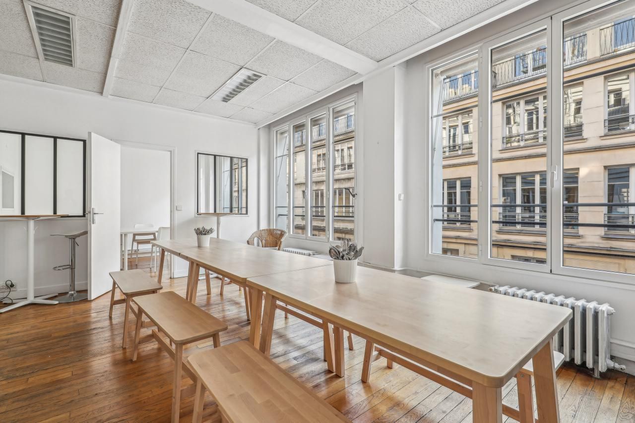 96 m² pour ce bureaux en location à Paris
