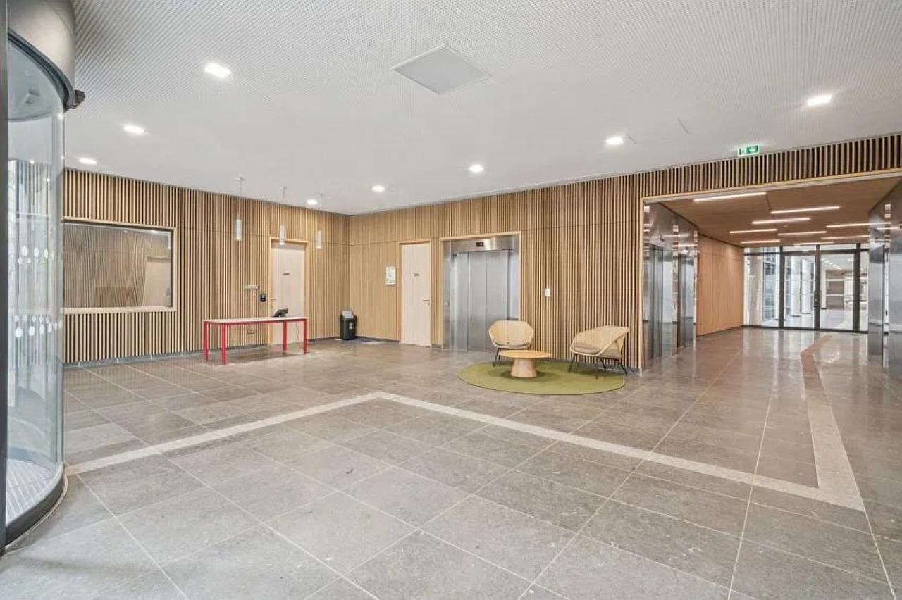 26311 m² pour ce bureaux en location à Romainville