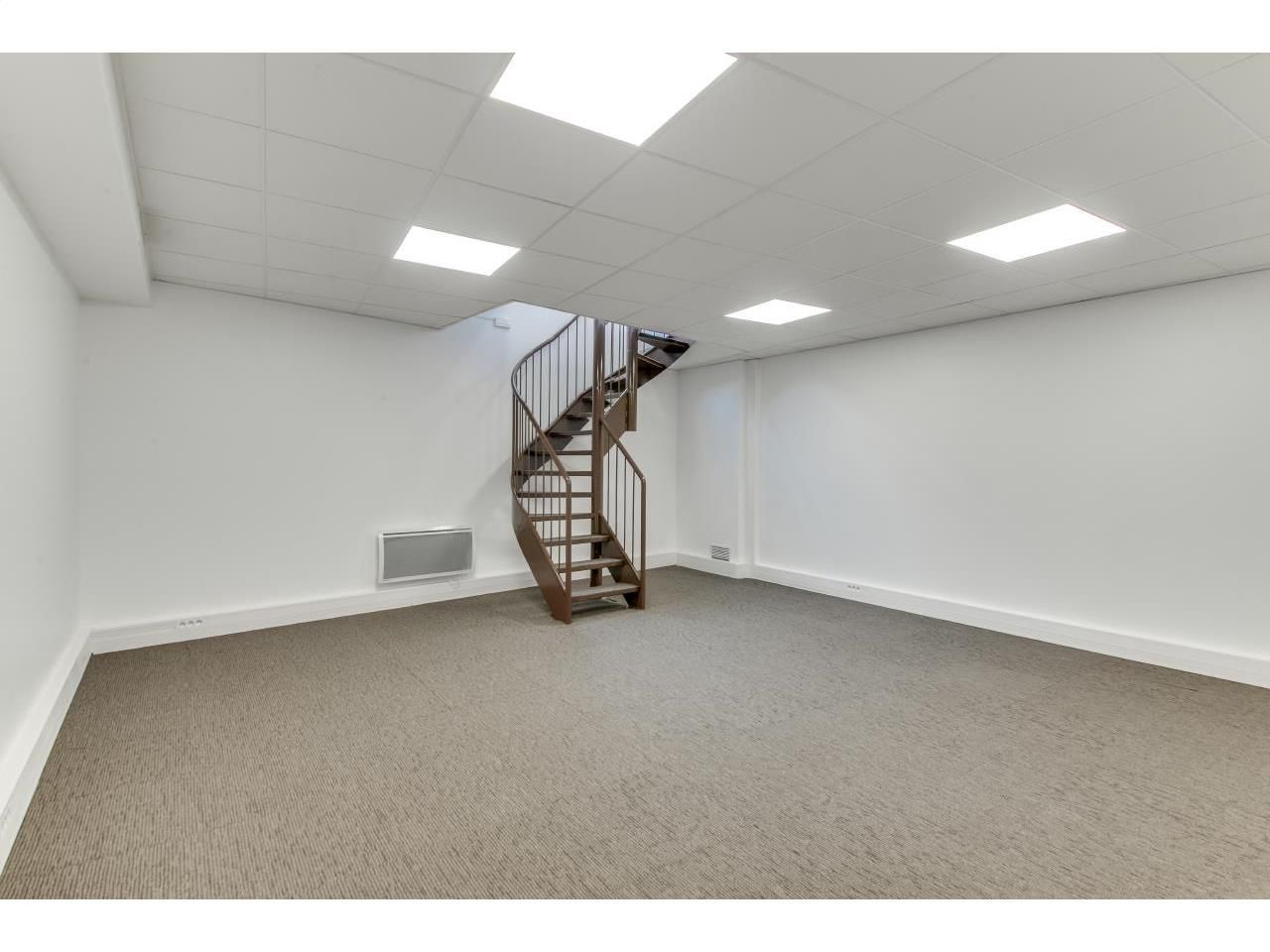 338 m² pour ce bureaux en location à Neuilly sur seine