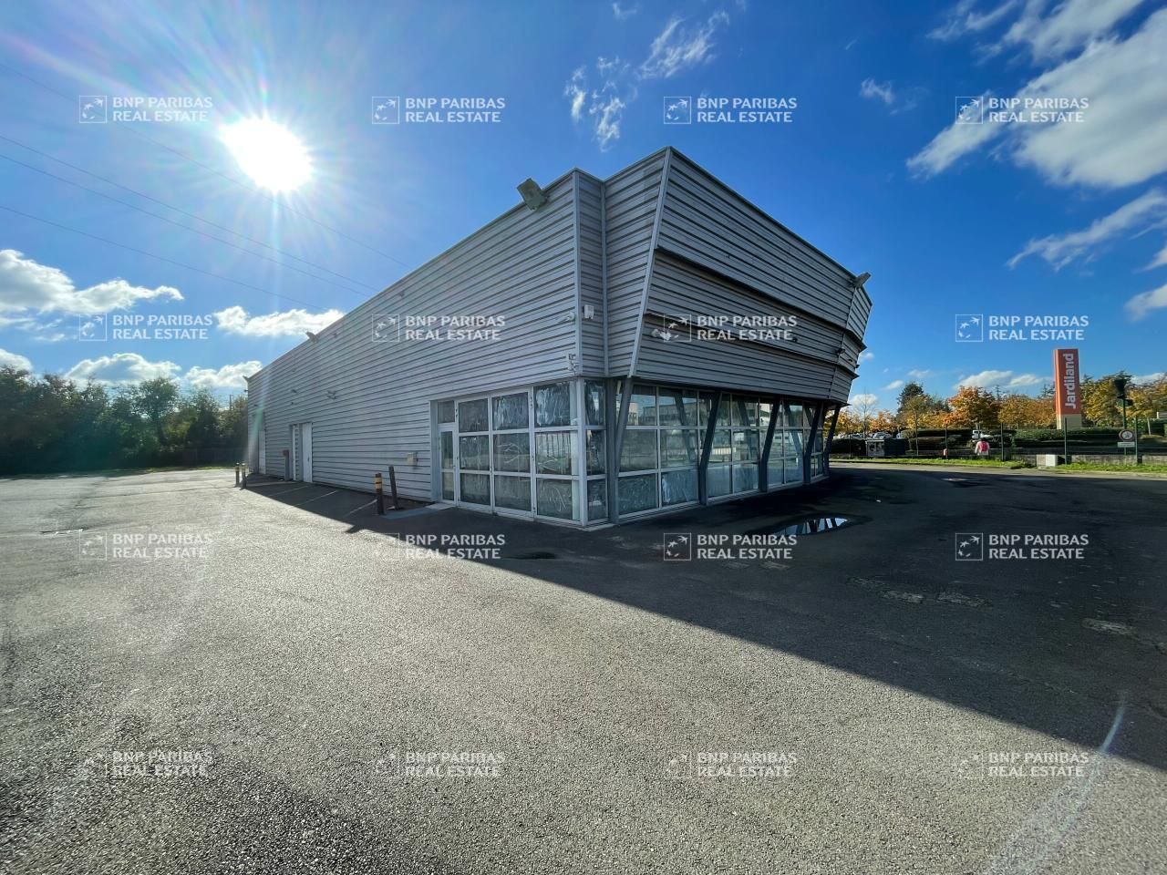 601 m² pour ce activité en location à Cesson-sévigné