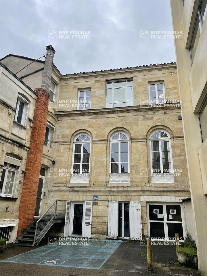 997.23 m² pour ce bureaux en location à Bordeaux