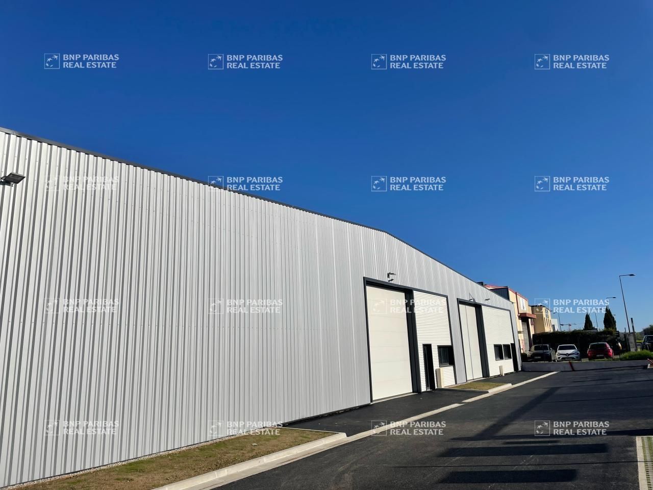 1014.21 m² pour ce activité en location à Genas