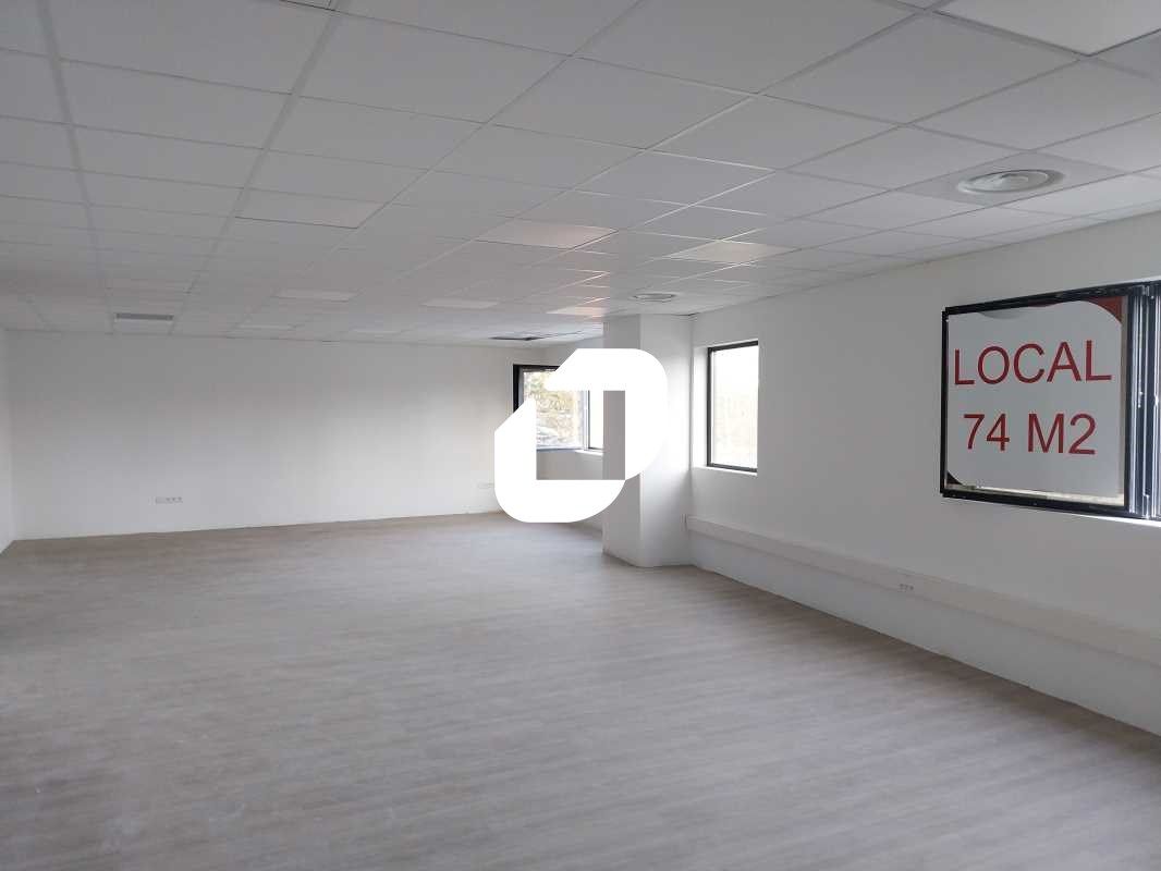 Fabrègues, proche Montpellier et autoroute A9 IMM