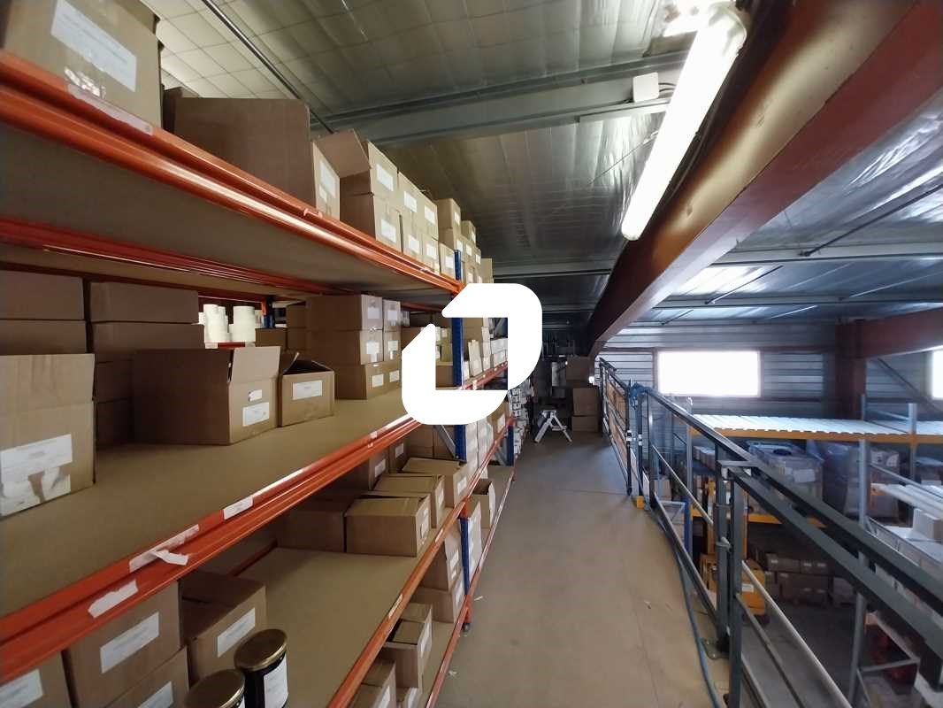 Sur la commune de Portiragnes, en zone d'activité