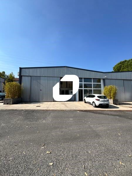 Implanté stratégiquement sur la commune prisée de