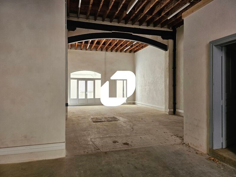 IMMPROVE vous propose à la location ce local de 2