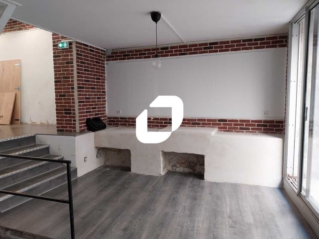 Situé dans l'écusson, en plein centre ville de Mo