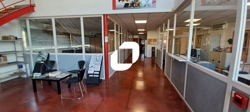 IMMPROVE propose à la location un bâtiment indépe