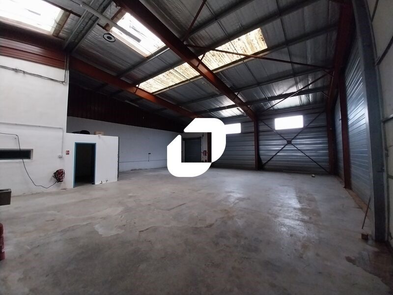 Sur la commune de Portiragnes, en zone d'activité