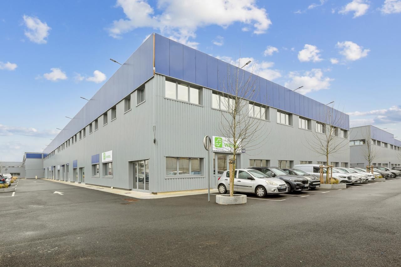 Location PME-PMI 3382.25 m² divisibles 77000 Vaux-le-pénil