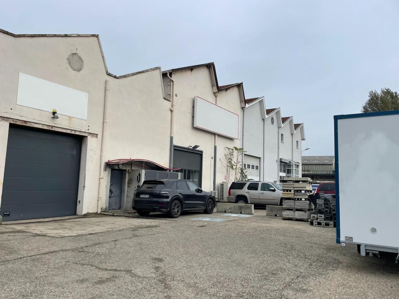 Location Activité 1115 m² non divisibles 69200 Vénissieux