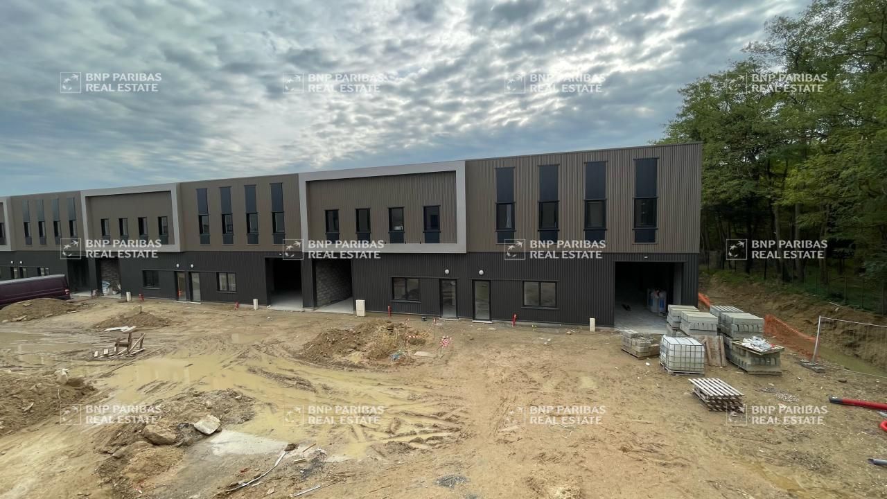 1140 m² pour ce pme-pmi en location à Les mureaux