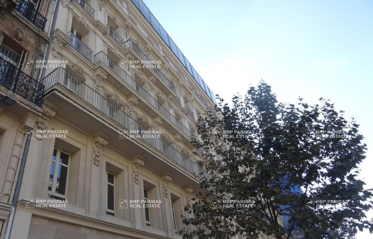 250 m² pour ce bureaux en location à Marseille