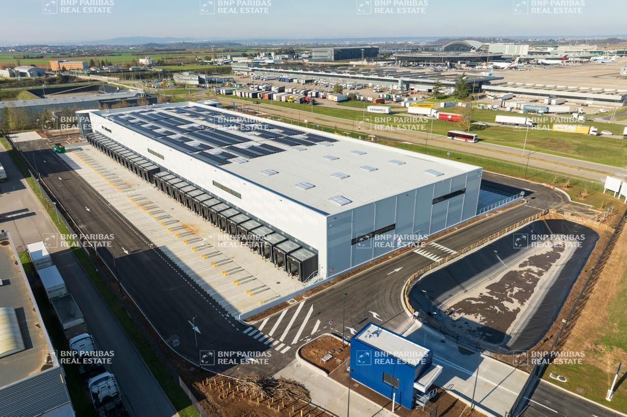 Vente Entrepôts classe C 7547 m² non divisibles 69125 Colombier-saugnieu