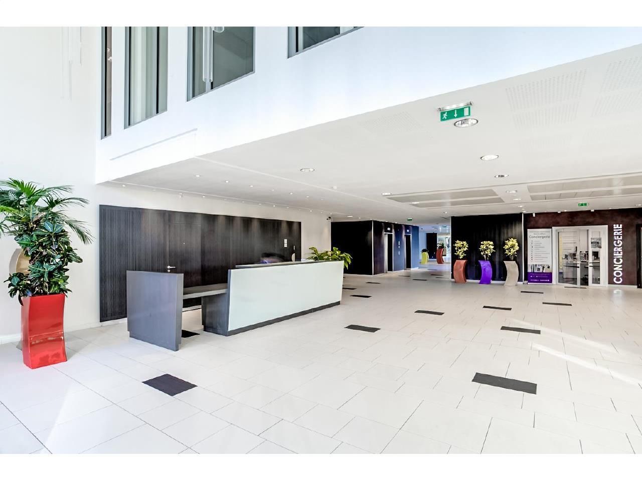 Location Bureaux 7334.9 m² divisibles 93160 Noisy le grand